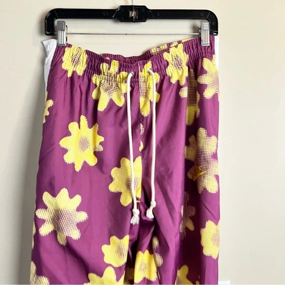 Nike Sportswear Standard Fit Floral Print Pants Men's Medium Tapered Joggers - Picture 8 of 15